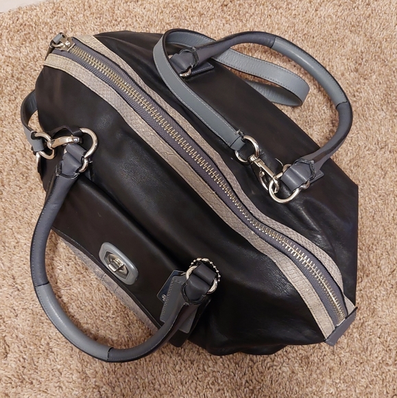 ❤️SALE! COACH Limited Edition Pinnacle Embossed Python Erin Convertible Satchel - Picture 10 of 16